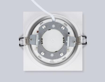 Светильник встраиваемый TN51824 WH белый GX53 max 15W 110*110*39 Ambrella light
